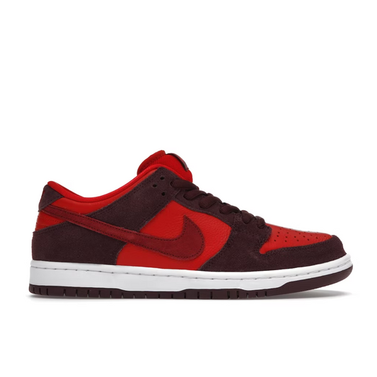 Nike Sb dunk low Cherry